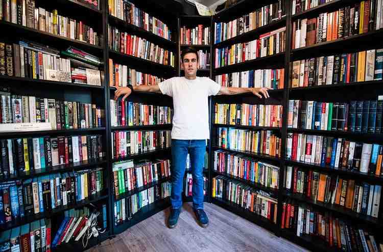 ChatGPT Prompt to Generate Ryan Holiday-Style Stoic Reflections